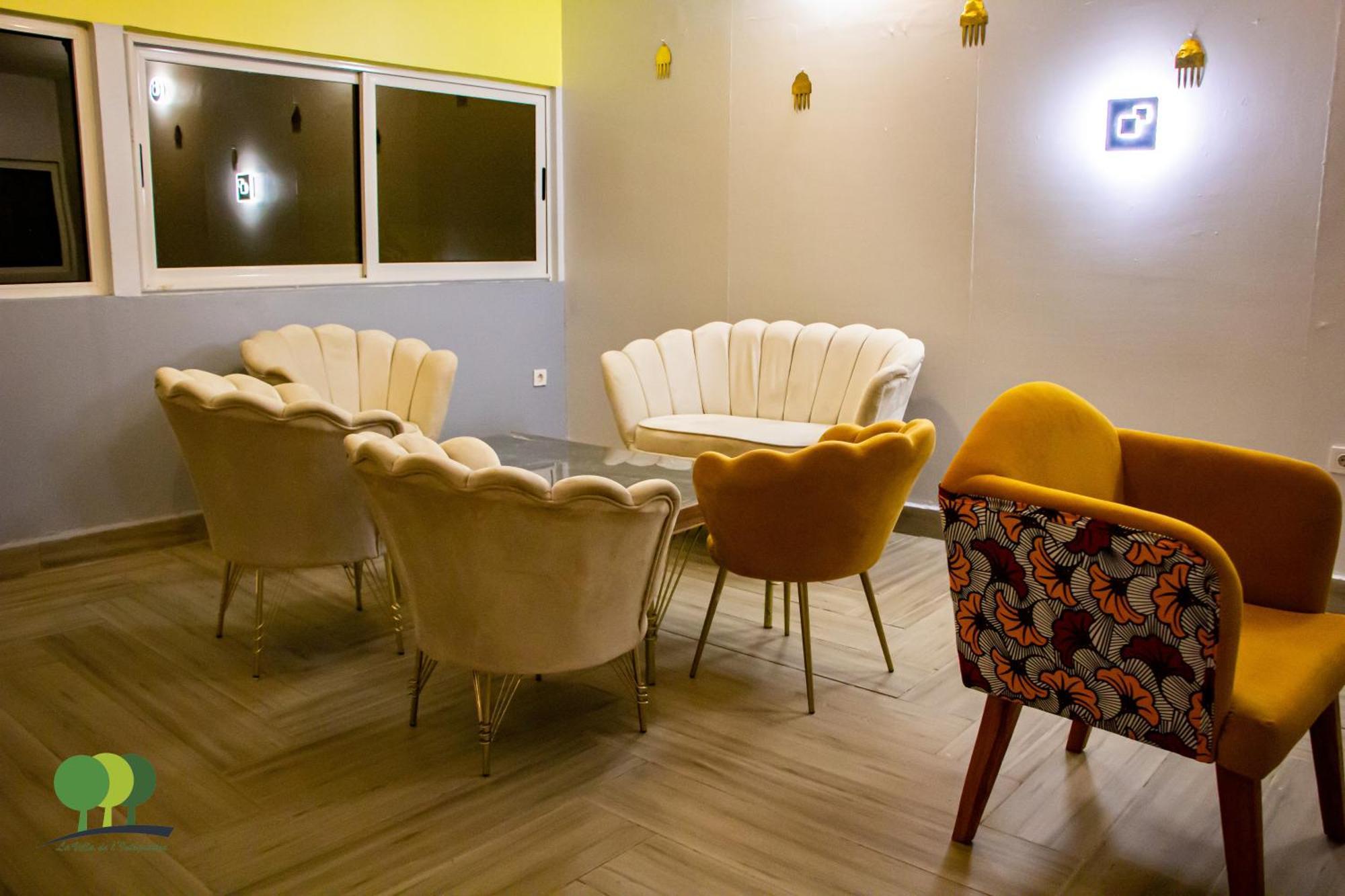אואגדוגו Villa De L'Integration מראה חיצוני תמונה